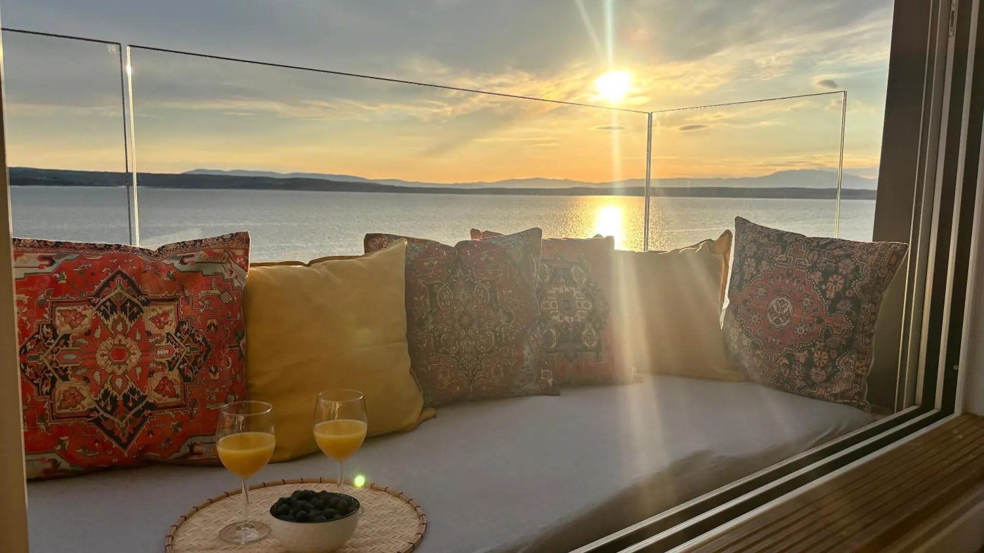 Nirvana Crikvenica 0*,